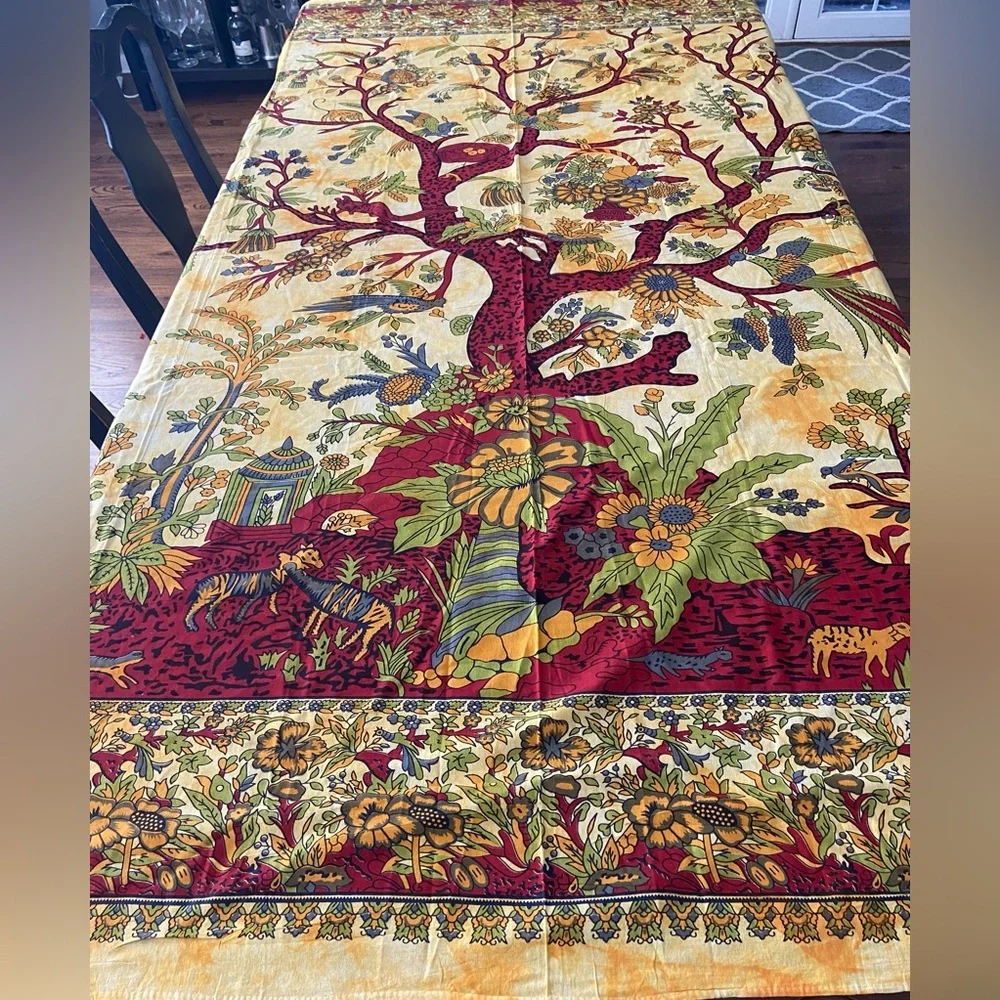 80x80 Cotton Rectangular Tablecloth.